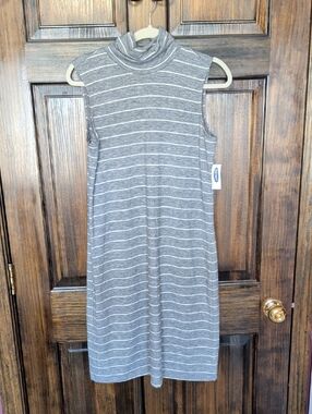 Old Navy Gray Striped Sleeveless Midi Dress